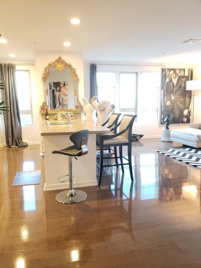 Penthouse Dreams * Irvine